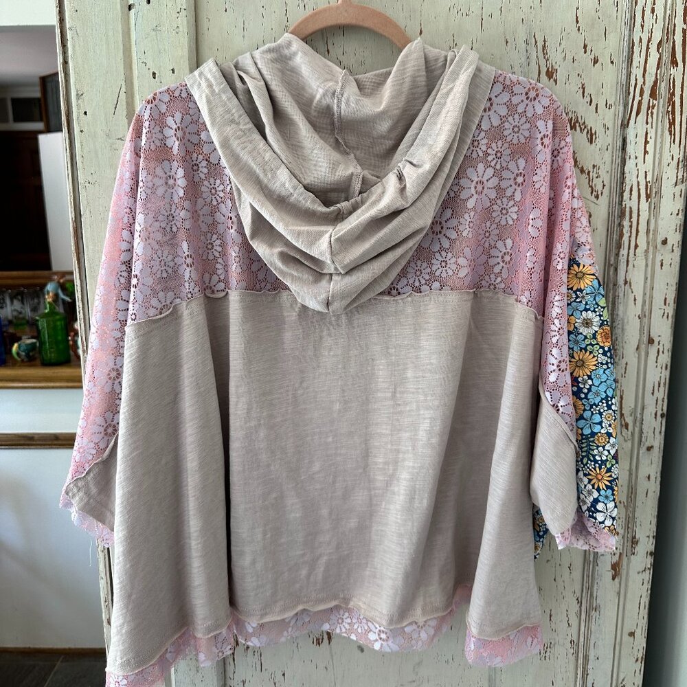 POL Floral Peace Sign Blouse - Pink and Blue - Picture 10 of 13